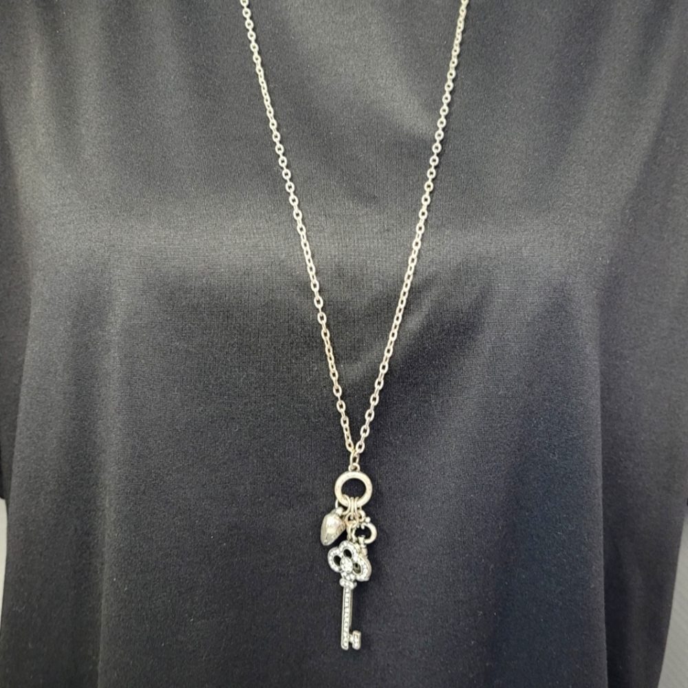 Silver Necklace with heart and keys